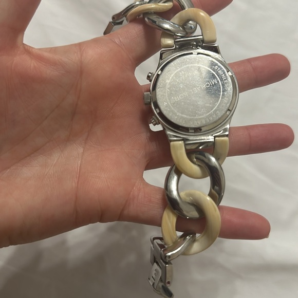 Michael Kors watch - Picture 7 of 7